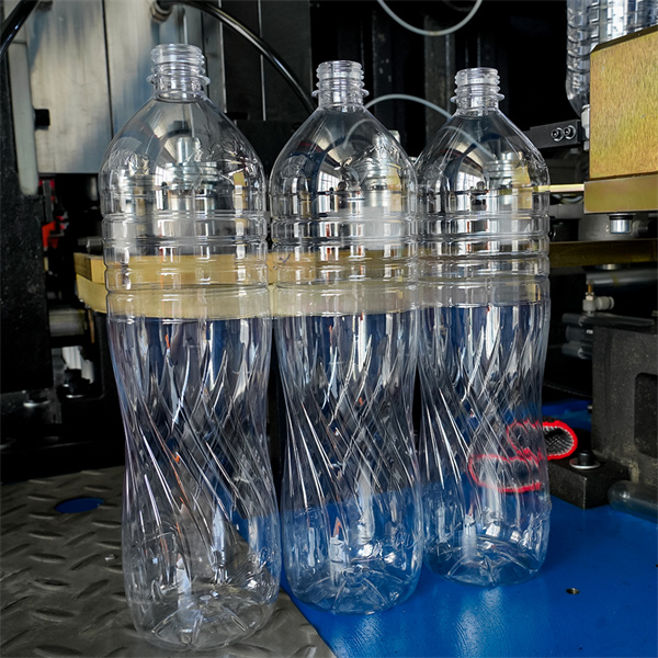 automatic-blow-molding-machine-1.jpg