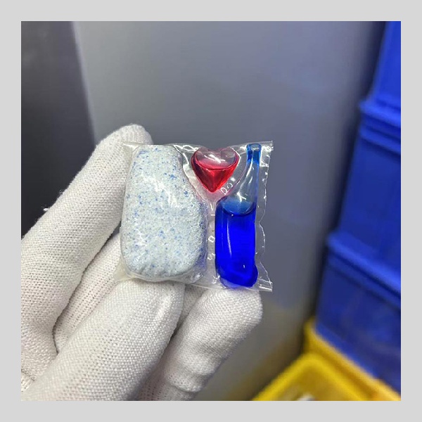 مزایای استفاده از کپسولهای شوینده در ظرفشویی تجاری