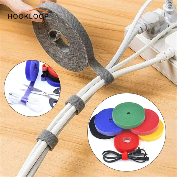 Kablolarınızdan fişlerinize kadar her şeyi düzgün bir şekilde yerinde tutar.