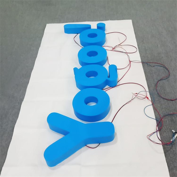 اپنے کاروبار کے پیغام کو مناسب قیمت اور توانائی سے موثر بیرونی روشنی والے نشانات کے ساتھ منور کریں