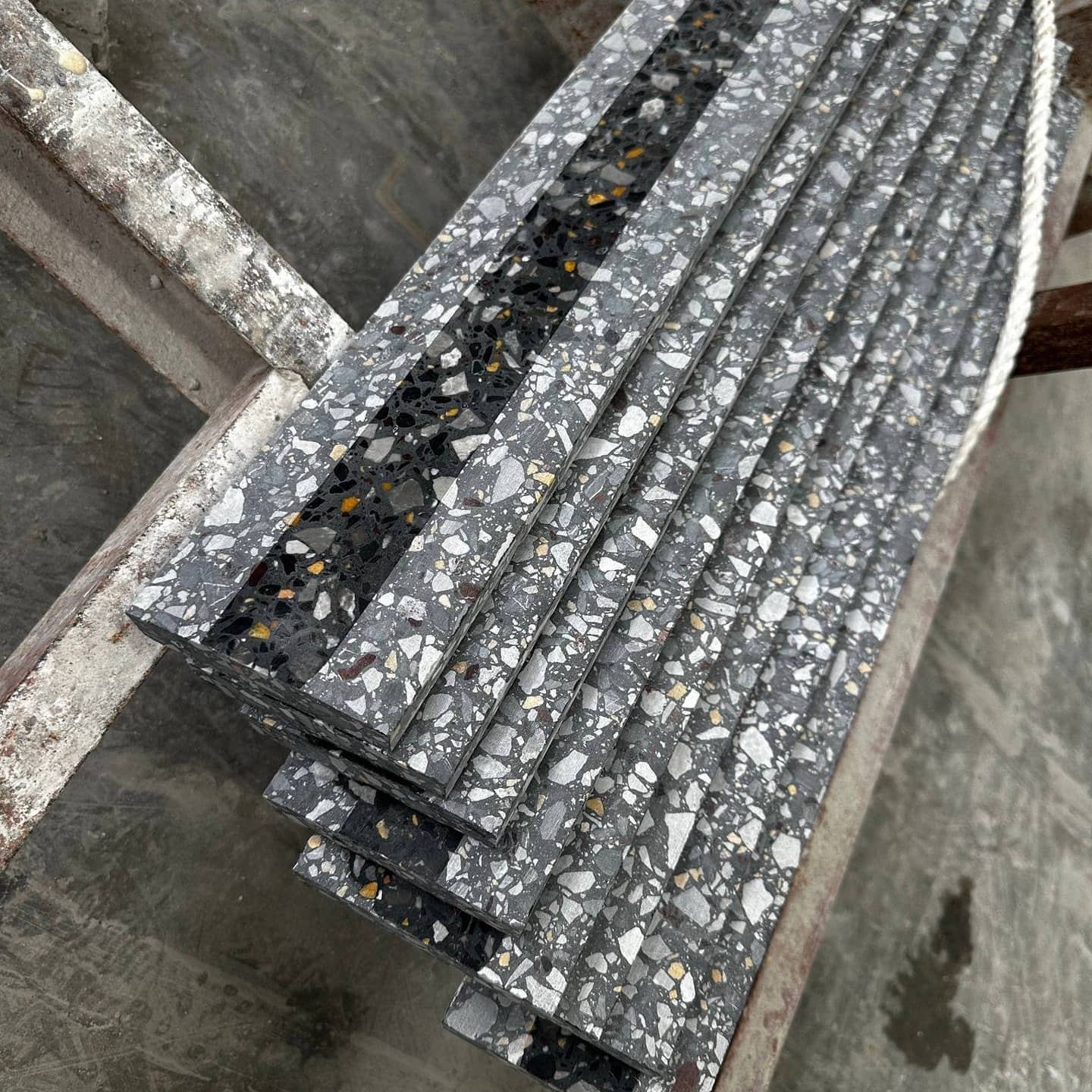 YDSTONE Factory Direct Artificial Stone Floor Tile Polished Black Terrazzo Tiles 600x600 Cement Tile factory