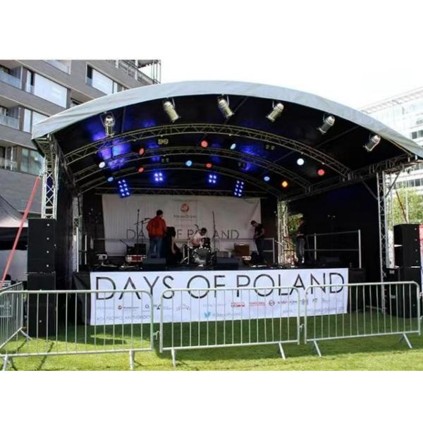 Options scéniques et de poutres personnalisables pour répondre à vos besoins événementiels uniques