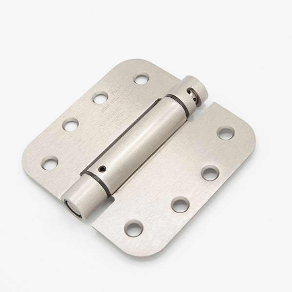 Odpravite nadležno krčanje in poskrbite za mir in tišino