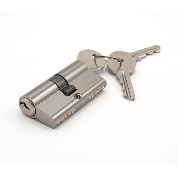 Eviniz və ya İş Yeriniz Üçün Silindir Açarından İstifadənin Məzəylləri və Qarşılıqları