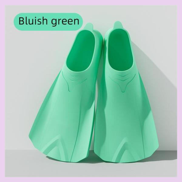 Reveal the mysteries of the ocean with our cutting-edge carbon fiber diving fins