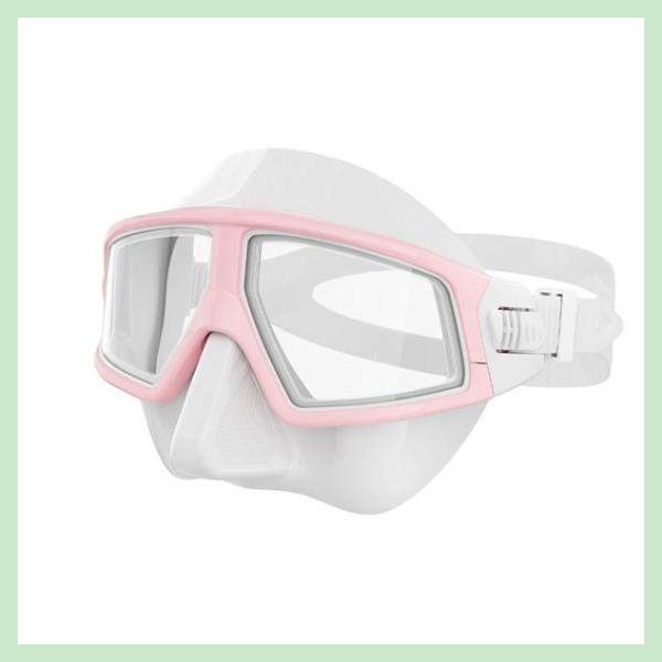 Enjoy crystal-clear views underwater with a prescription dive mask