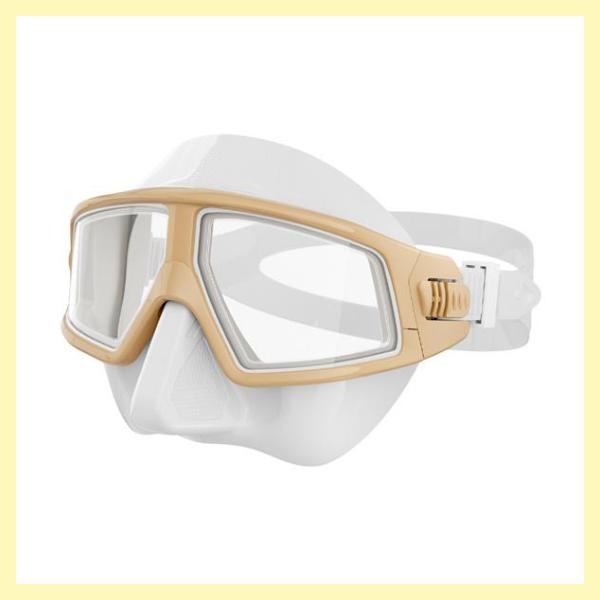 Take your diving experiences to the next level with a GoPro diving mask