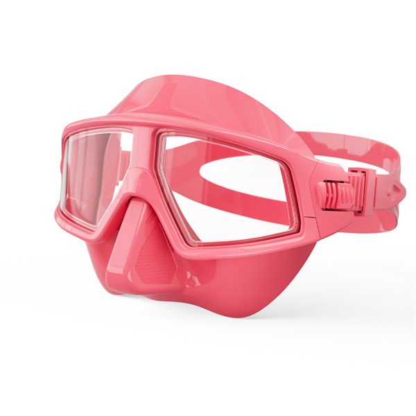 Durability: Scratch-resistant lens, chemical and UV-resistant silicone