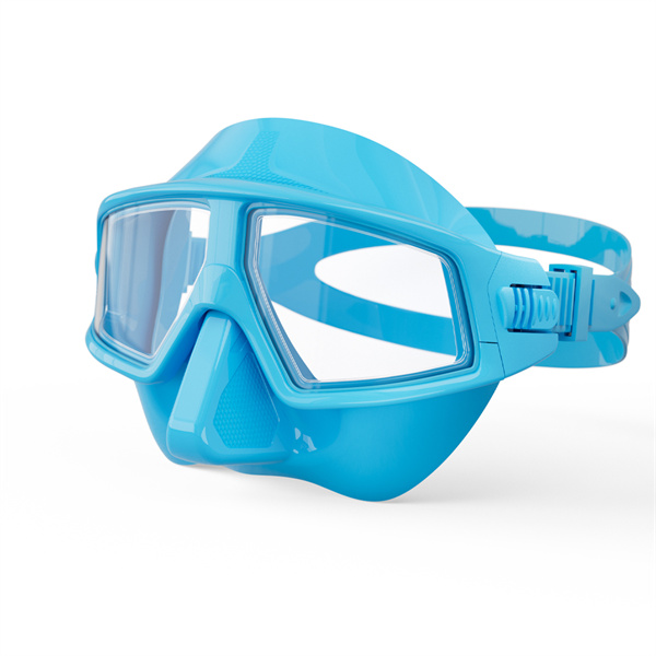 Discover the Beauty Beneath the Surface with a Clear View Through Your Swimming Mask