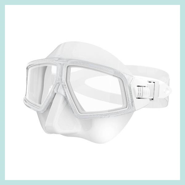 Get up close and personal with ocean wildlife using mask snorkel and fins