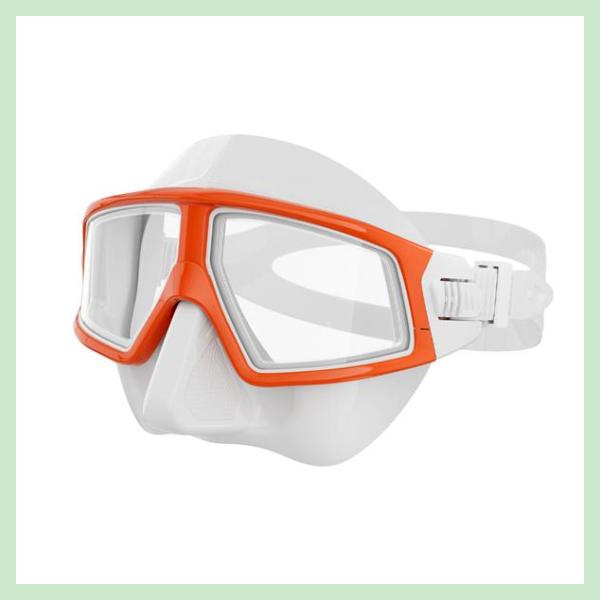Dive deeper and explore more with a top-notch diving mask
