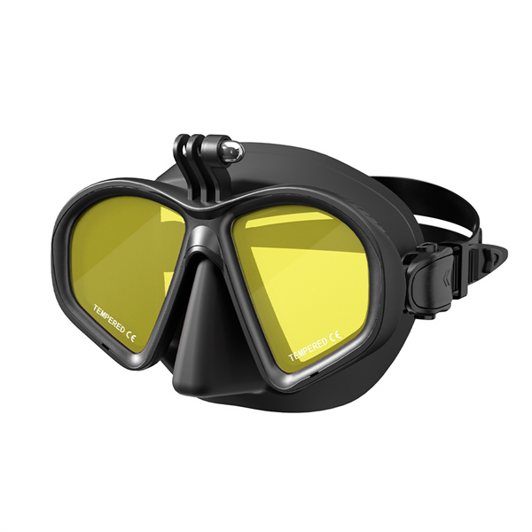 Enhance your underwater adventures with a high-performance diving mask