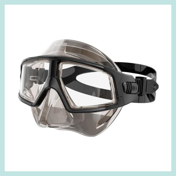 Enjoy a comfortable and leak-proof snorkeling experience with our premium mask and snorkel se