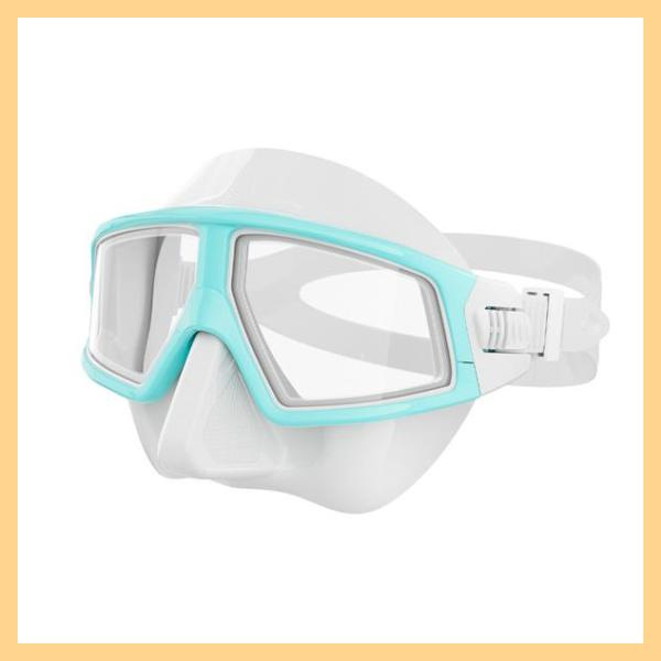 Prescription diving goggles for enhanced safety and comfor