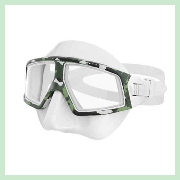Dive Safely with Custom Prescription Lenses for Your Diving Mask