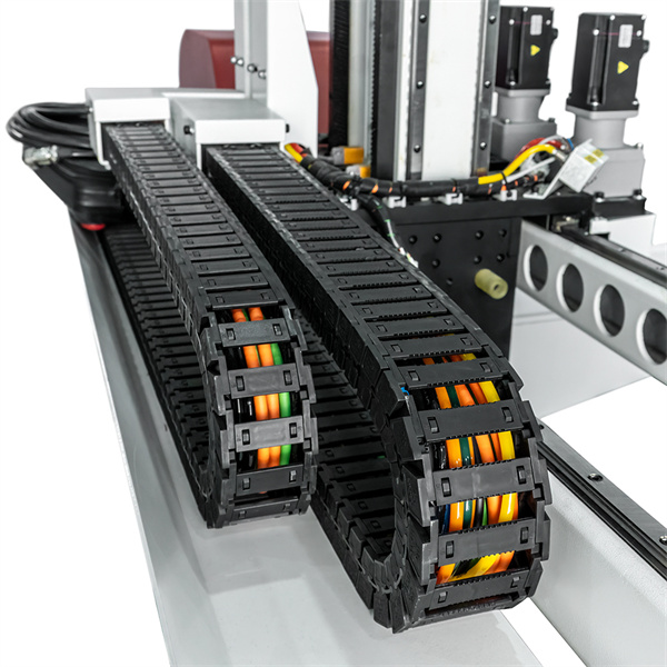 Използване на Киборгска Ръка