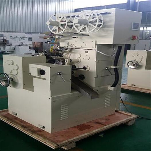 Повысьте производительность и сократите время упаковки с помощью нашей Машины для скручивающей упаковки жевательных конфет