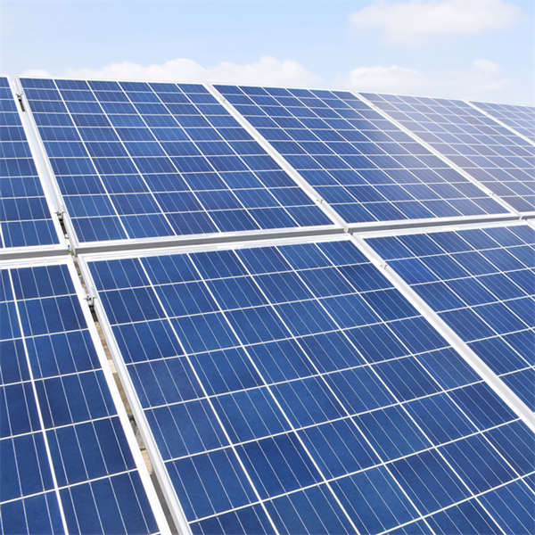 Panel suria mesra alam untuk rumah yang mampan