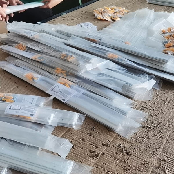 ສະແດງຄວາມສະລັບໃນໂປຣແກຟ DIY ດ້ວຍ French cleat ki