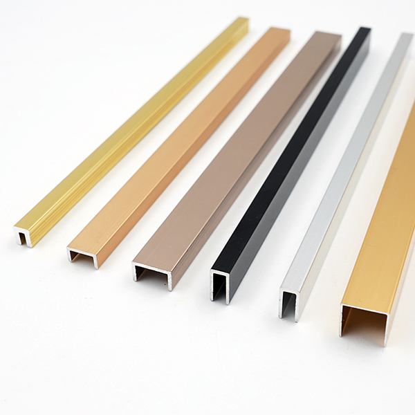 Användning av aluminiumsprofilskåp