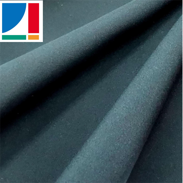 Qara doku garderobunuza daxil etmək üçün stil təklifləri