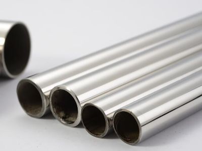 What to Consider When Choosing a Glass Railing Base Shoe System