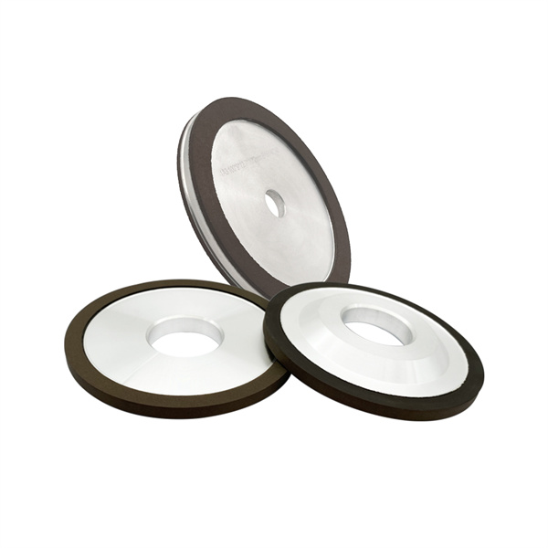 Outil polyvalent pour le travail du métal avec des disques de 4 pouces