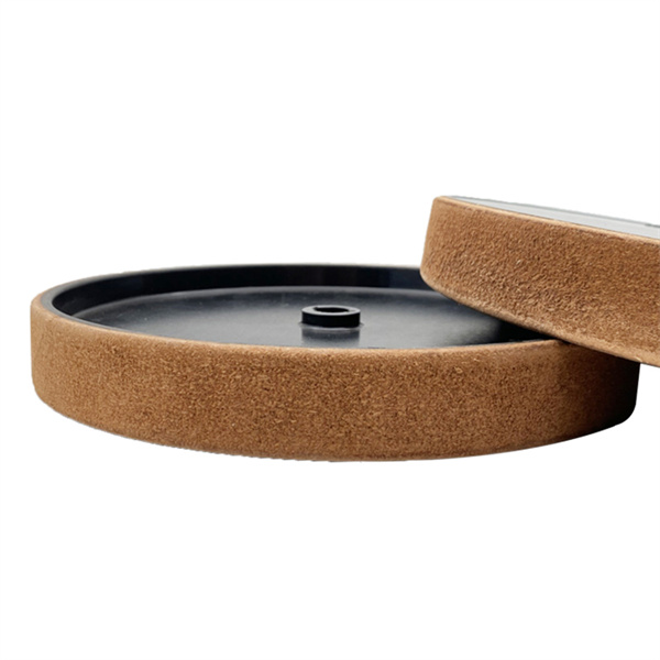 금속 작업에서 벤치 그라인더 다듬이 바퀴를 사용하는 이점