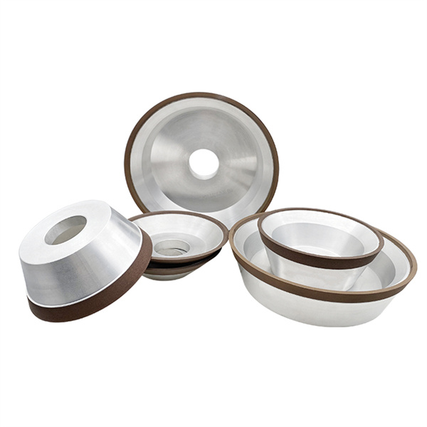 Migliora la tua Esperienza di Lavorazione con le Coppe per Dischi al Diamante