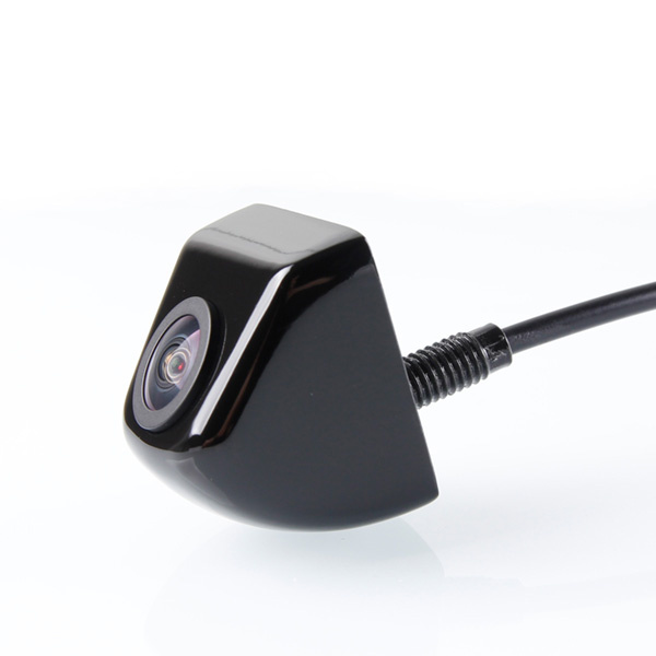 A Importância de Usar uma Câmera de Ré para Caminhão