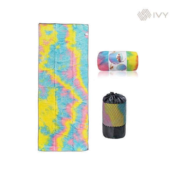 Gurainn Sláinte ag baint úsáide as Chlochoga Yoga Theasa Uafásacha Gan Smoithiú