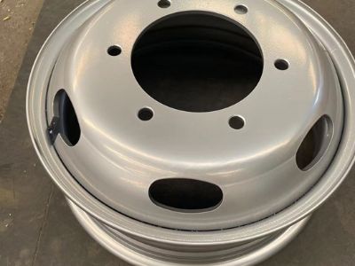 The Benefits of Working with a Trusted Truck Rims Supplier