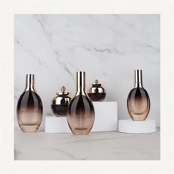 Доступні та надійні косметичні ємності у великій кількості