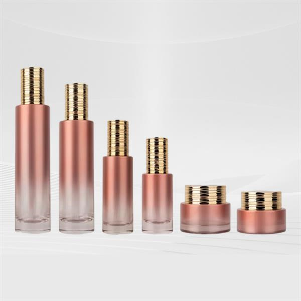 Ce qui distingue nos flacons en plastique pour maquillage de la concurrence