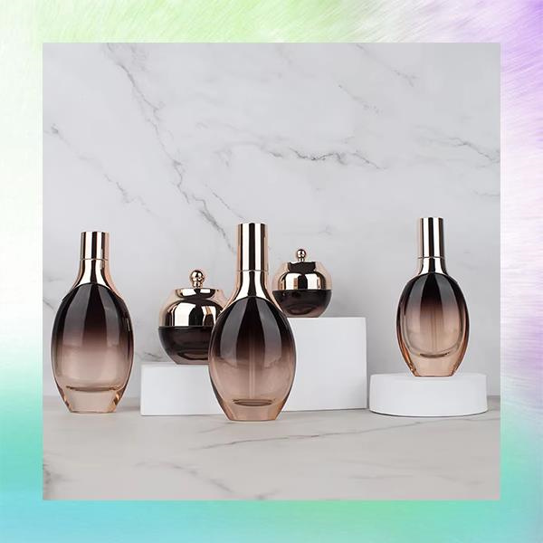 필수 메이크업 아이템을 위한 놀라운 패키지 디자인