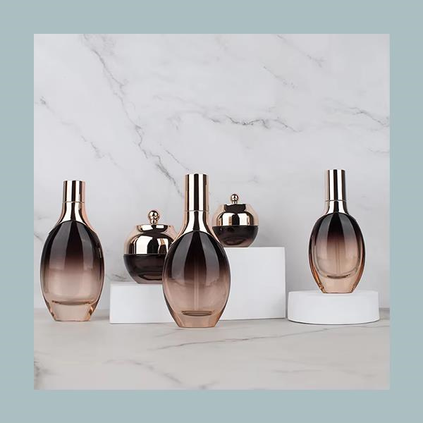 Оберіть з величезного вибору оптових ємностей для краси