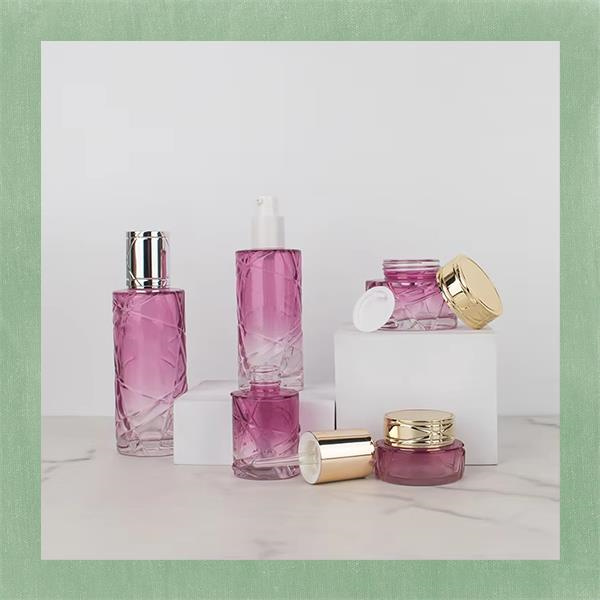 数十年にわたるメイクのパッケージング