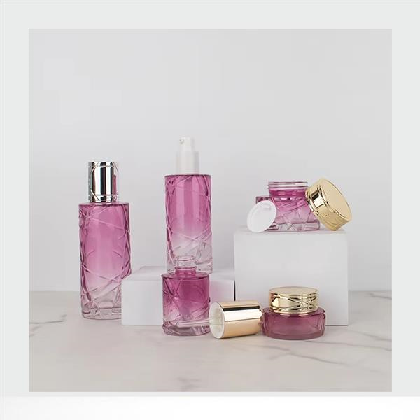 Сохраняйте свои любимые средства для ухода за кожей с помощью стеклянных косметических бутылок