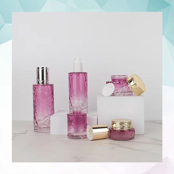 Дослідження світу ретро упаковки косметики