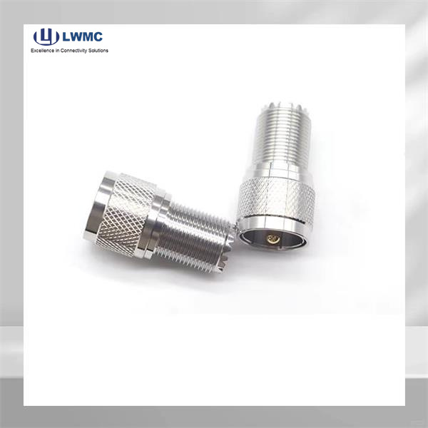 Како правилно повезати мушке адаптере типа Н на мушке адаптере