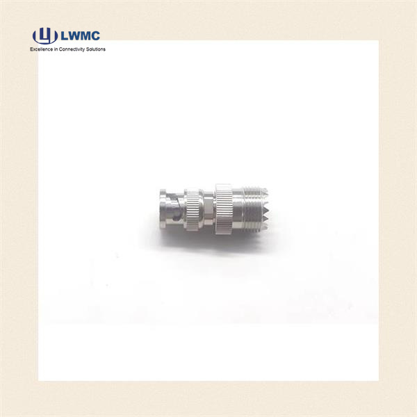 एक Coaxial 90 डिग्री अपटेकर के साथ एक अधिक शक्तिशाली कनेक्शन प्राप्त करें