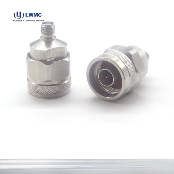 SMA ਫੈਮੇਲ ਤੋਂ ਮੈਲ ਅਡੈਪਟਰ ਨਾਲ ਸਿਗਨਲ ਜਾਣ ਨੂੰ ਵਧਾਓ