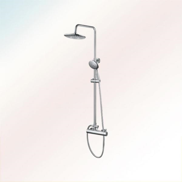 לך להרבה על אמבטיות מסורבלות עם מקלחת סגורה וידית