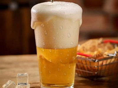 Beer Glass Styles That Maximize Head Retention