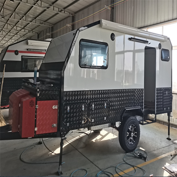 Hurtowe oferty na przyczepy kempingowe z kuchniami zewnętrznymi