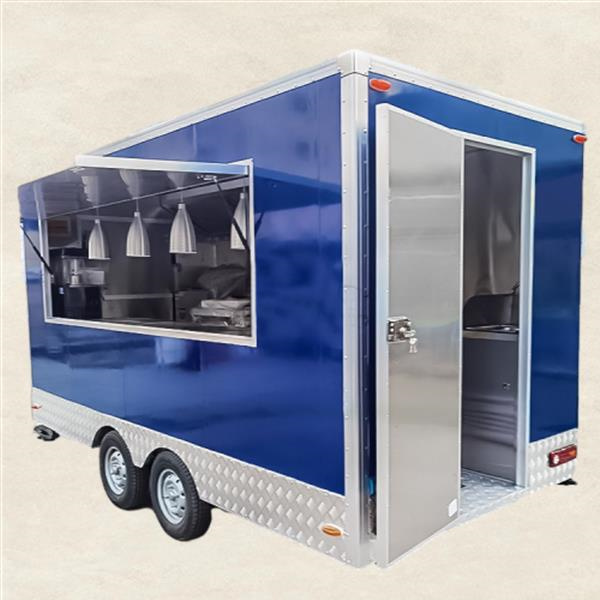 Dai sfogo al tuo spirito esploratore e conquista la natura selvaggia con i nostri rimorchi camper fuoristrada