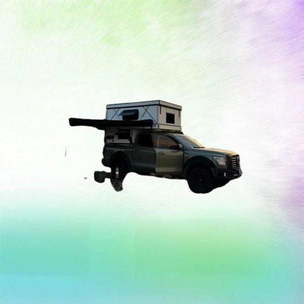 Przestronne wnętrze z nowoczesnymi udogodnieniami dla komfortowego doświadczenia z kempingiem