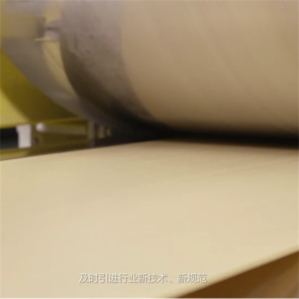 O início do fabrico de chicletes.