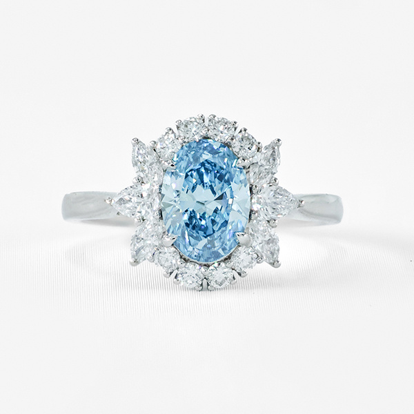 Откријте лепоту лабораторијски узгајаних плавих дијамантских прстенова