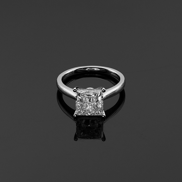 Najděte dokonalý symbol lásky s naší zásnubními prsteny s laboratorně vypěstovanými diamanty